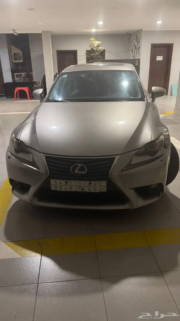لكزس is350 فل ماشي 169 الف 1