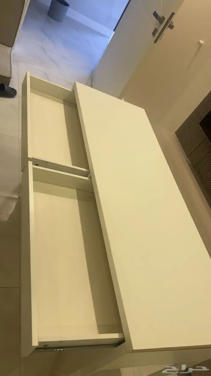 طاوله نضيف لون ابيض 3
