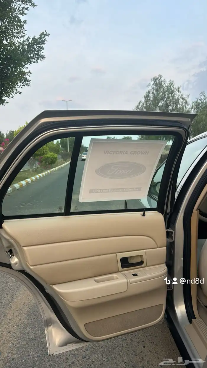 كراون فكتوريا 2011 (وكالة) 18