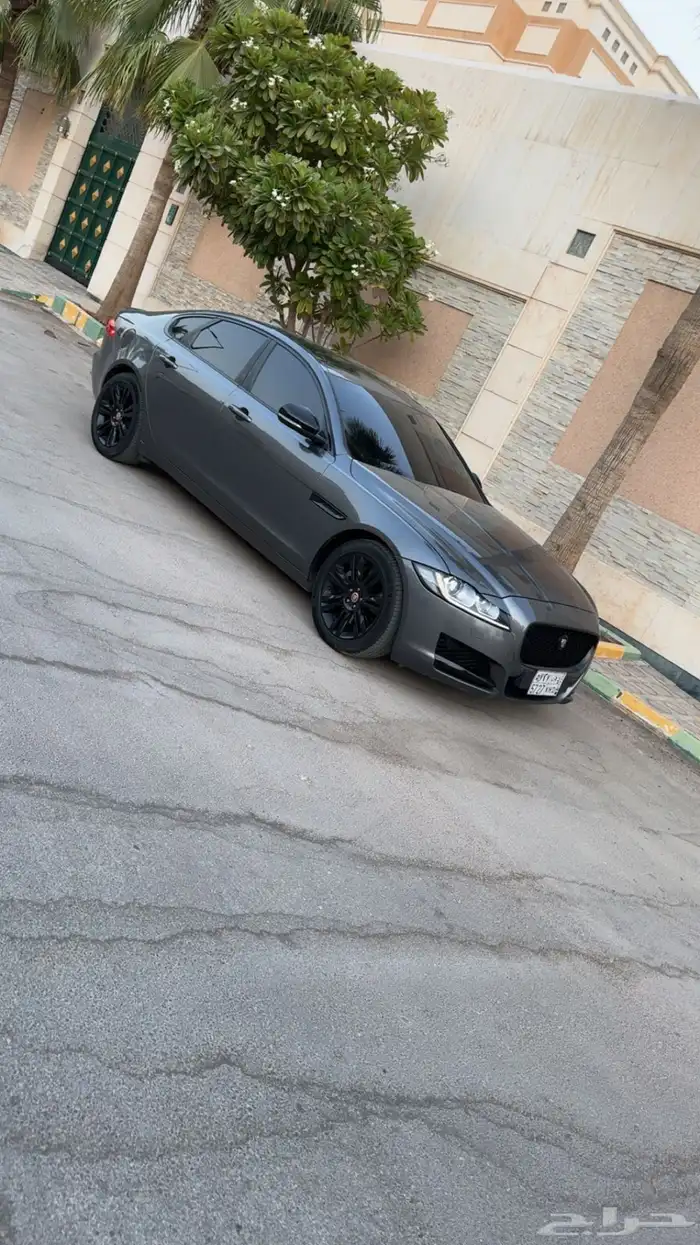 جاكوار XF بلاك ايديشن 3