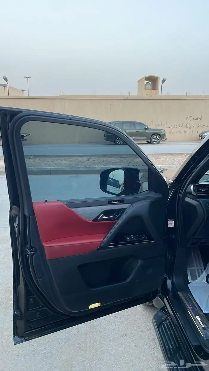 لكزس 2023 إف سبورت 4