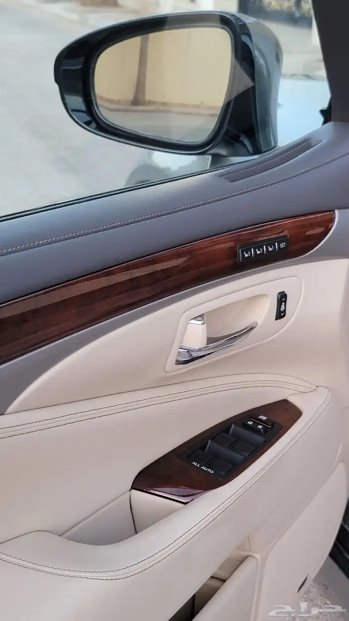 لكزس 2015 LS600 الفئة الفاخرة وكالة 18