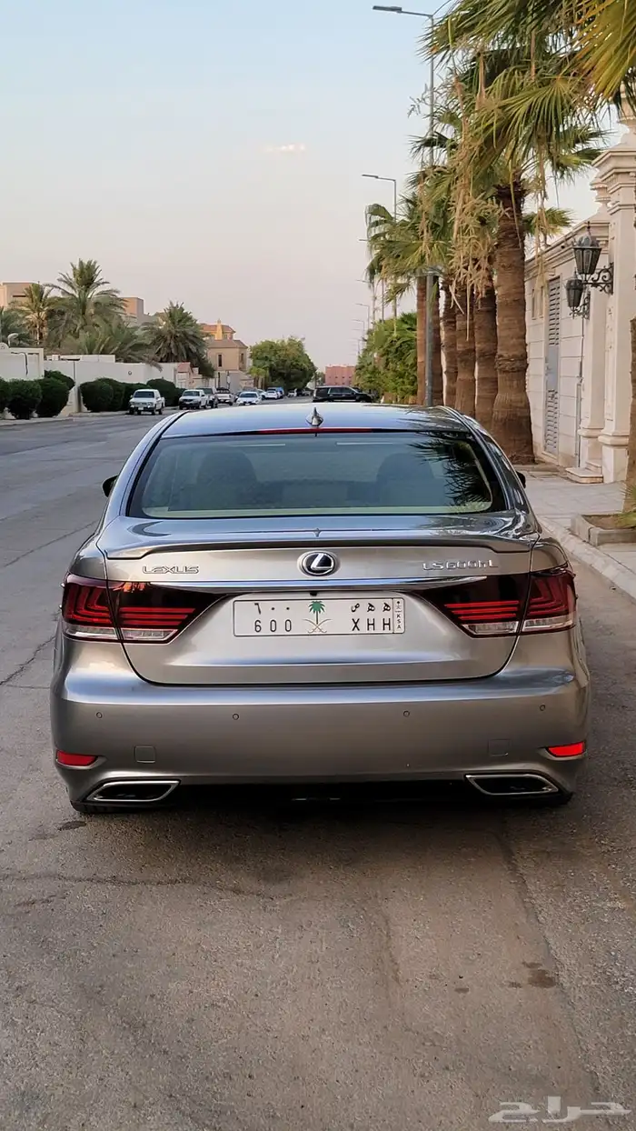 لكزس 2015 LS600 الفئة الفاخرة وكالة 5