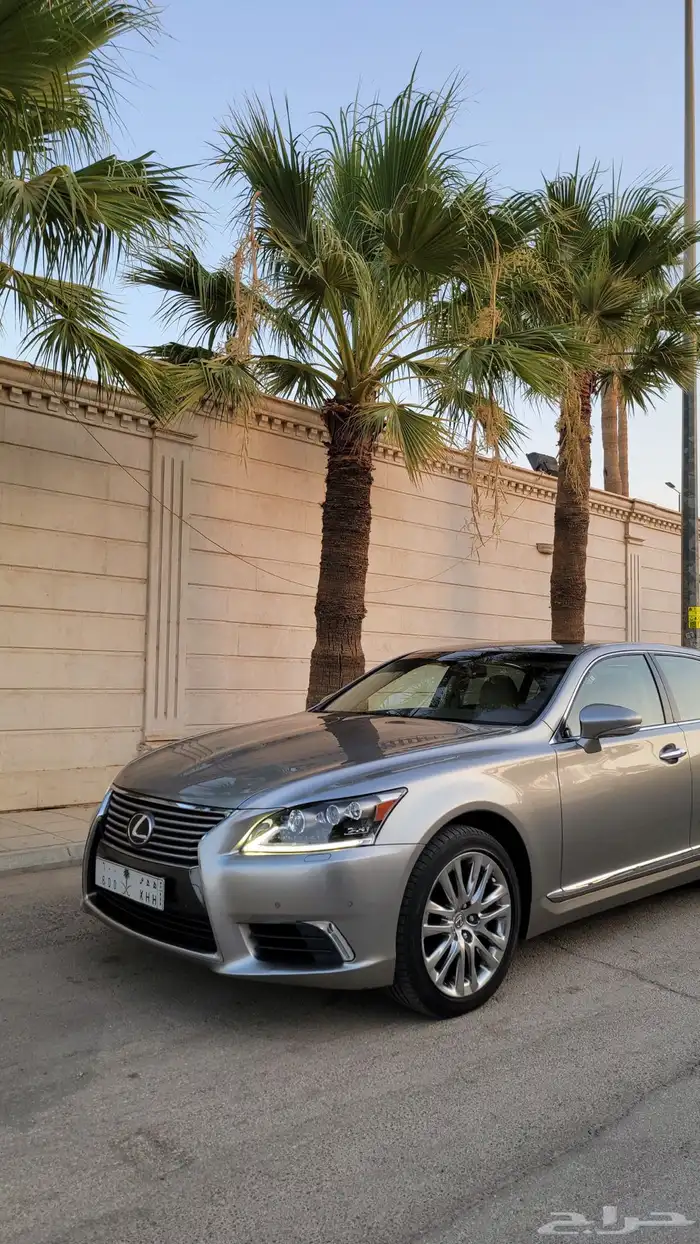لكزس 2015 LS600 الفئة الفاخرة وكالة 3
