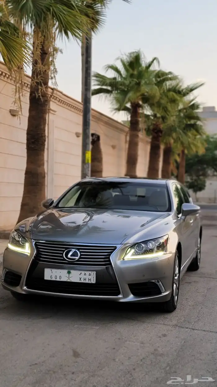 لكزس 2015 LS600 الفئة الفاخرة وكالة 0