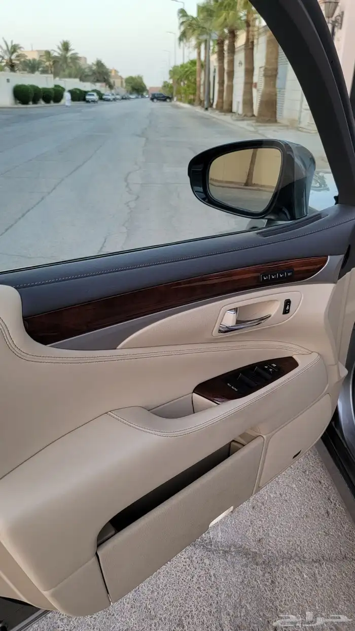 لكزس 2015 LS600 الفئة الفاخرة وكالة 15