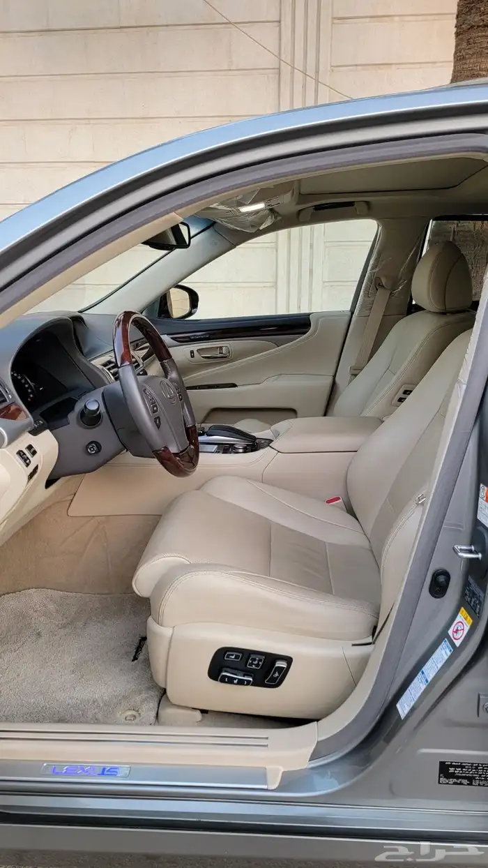 لكزس 2015 LS600 الفئة الفاخرة وكالة 17