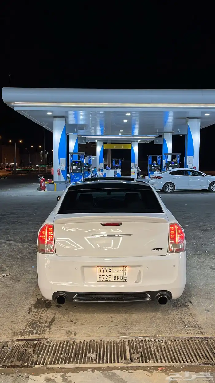 كرايسلر معدل srt للبيع او بدل مناسب 2