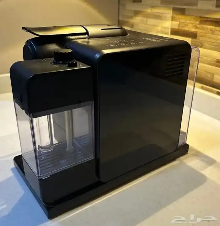 ماكينة نسبرسو ديلونجي شبه جديدة 2