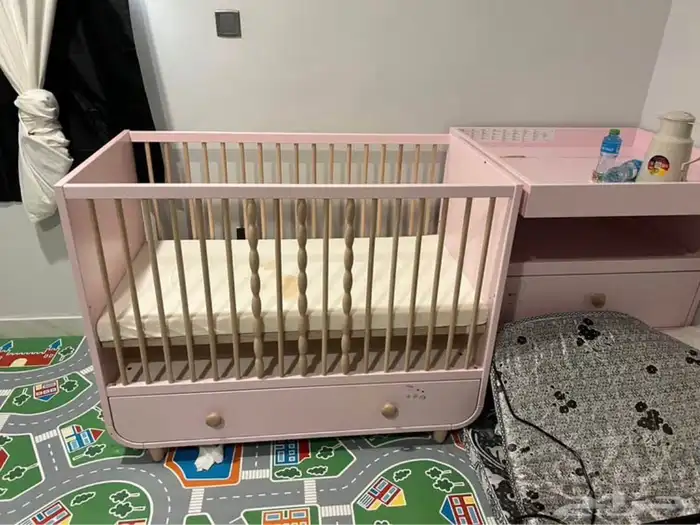 سرير اطفال مع دولاب 2