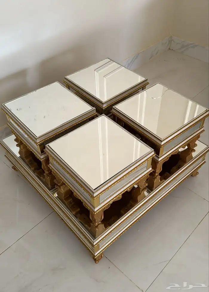 طاوله مع اربع خدمه جديده 1