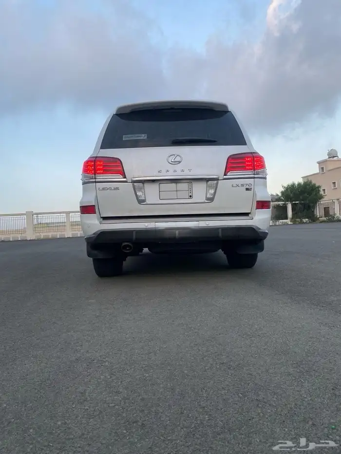 صالون لكزس 4