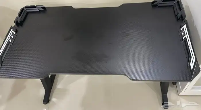 طاولة قيمنق للبيع 1