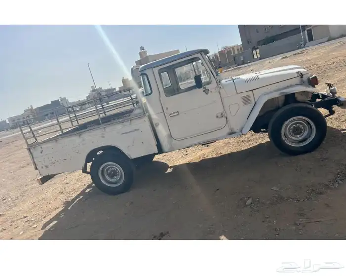 للبيع جيب شاص موديل 1983 0