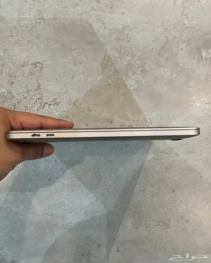 ماك بوك برو 2020 نظيف جد ا 2