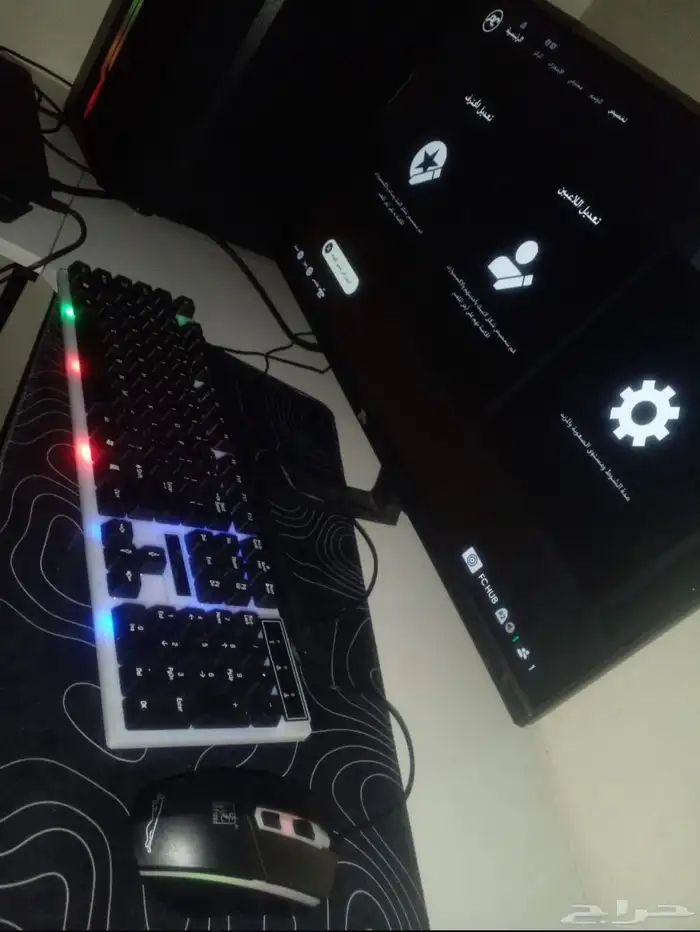 بي سي قيمنق كامل مع شاشة 180Hz   طاولة   كرسي   ملحقات 2