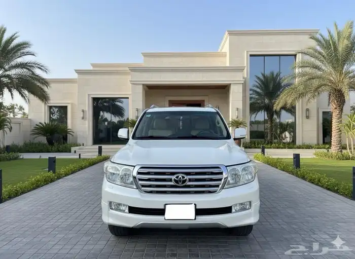 لاندكروزر وكالة سعودي 2011 VX.R 0