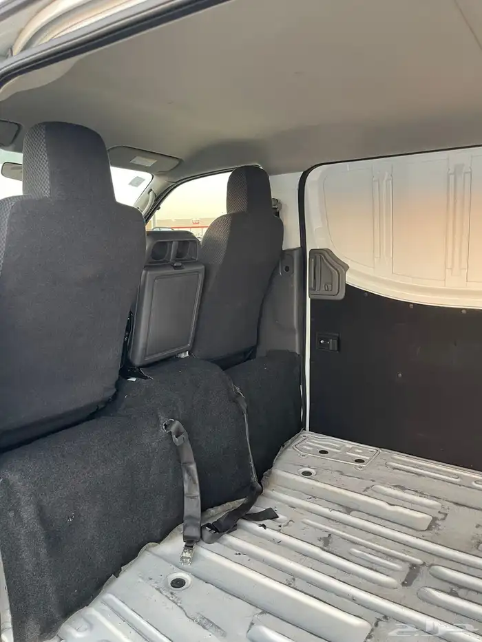 نيسان باص بضاعه 2021 8