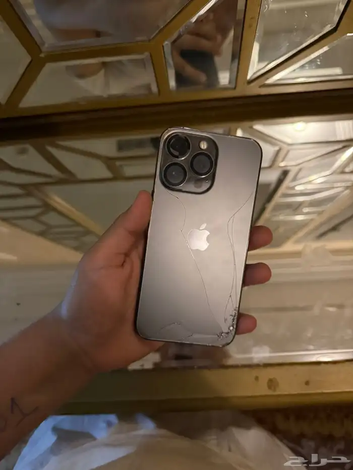 ايفون 13 للبيع أو للبدل زي ماتشوفون مغير شاشه بطاريه 90 منف 1