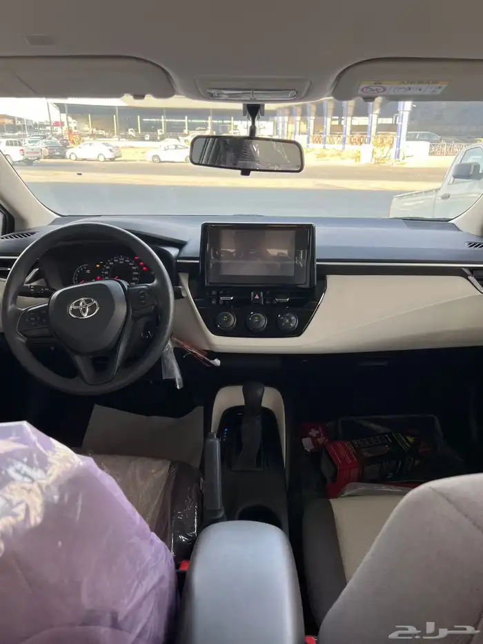 تويوتا كورولا 2025 XLI مطور مكينة 2000 بالنقد والتقسيط 6