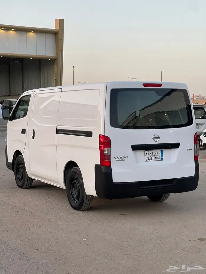 نيسان باص بضاعه 2021 4