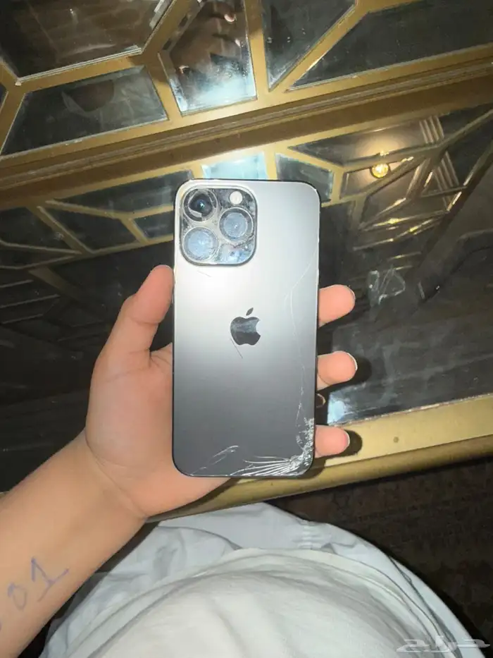 ايفون 13 للبيع أو للبدل زي ماتشوفون مغير شاشه بطاريه 90 منف 4