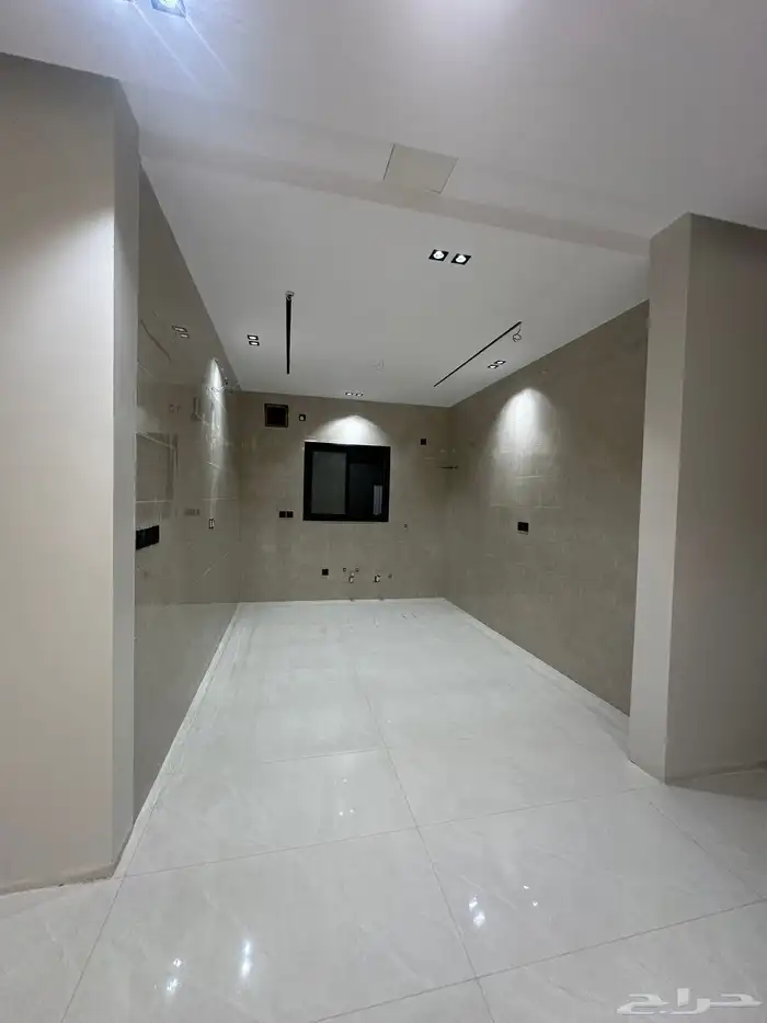 شقق جديده للإجار 3 و 4 غرف الطائف 10
