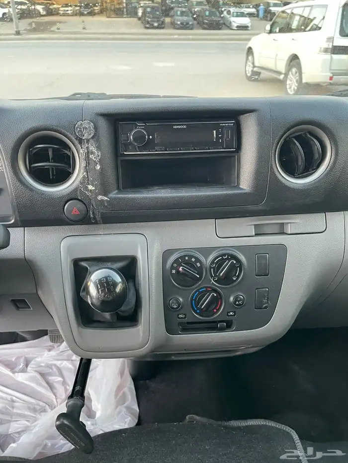 نيسان باص بضاعه 2021 12