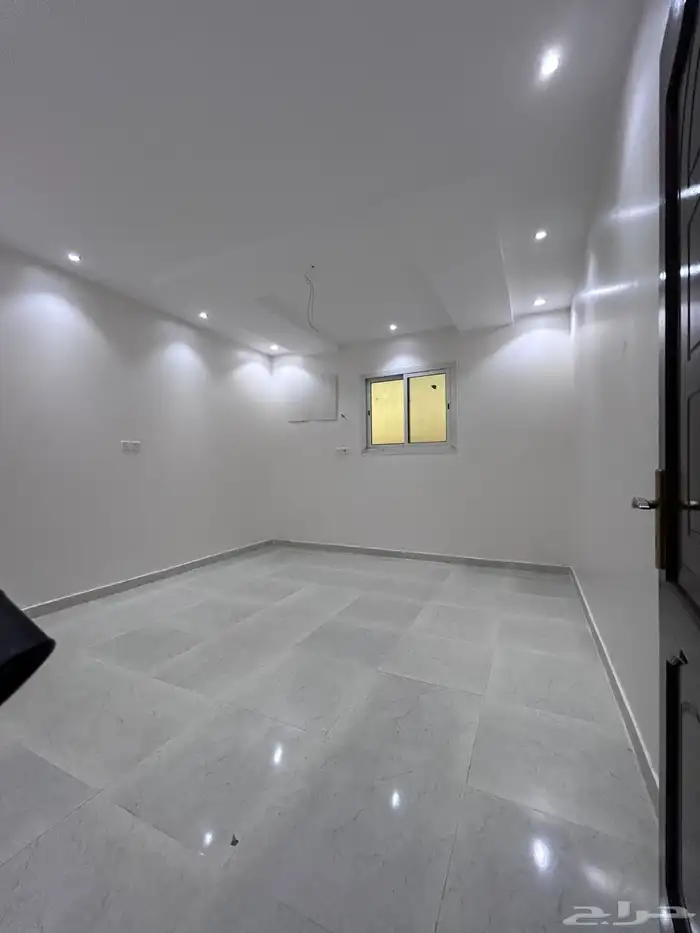 للبيع روف ارضي مدخل سياره 650 2