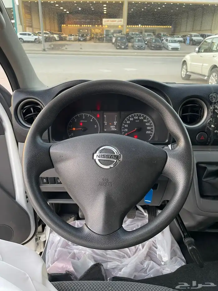 نيسان باص بضاعه 2021 6