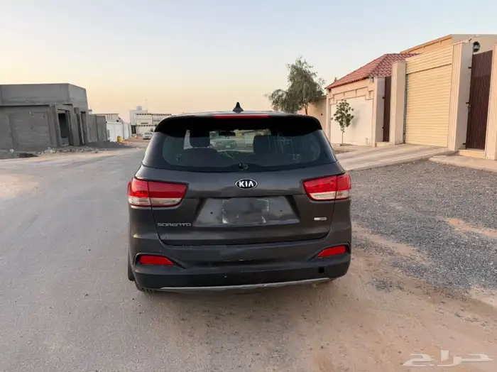 كيا سورنتو 1