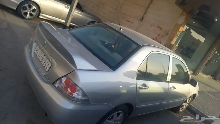 للبيع ميتسوبيشي لانسر موديل 2009 1