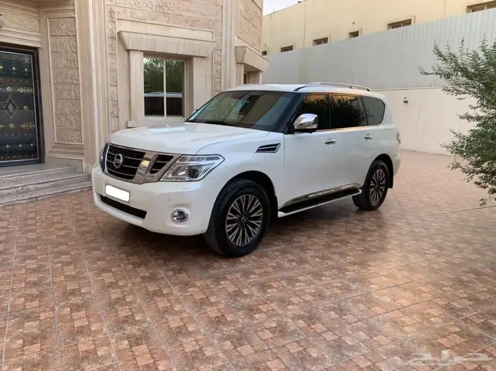 للبيع نيسان بلاتينيوم 2019 0