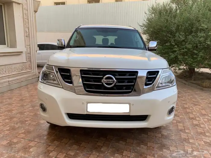 للبيع نيسان بلاتينيوم 2019 5