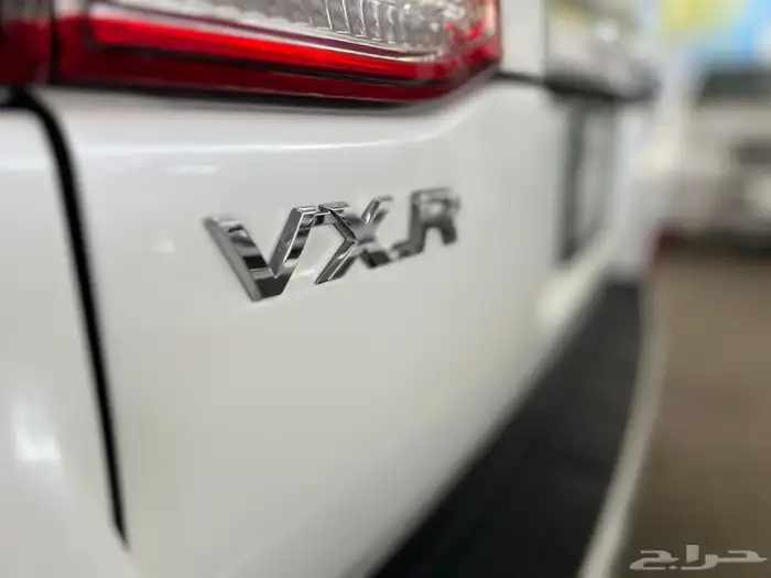 لاندكروزر وكالة سعودي 2011 VX.R 15
