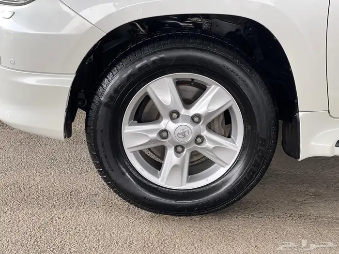 لاندكروزر وكالة سعودي 2011 VX.R 35