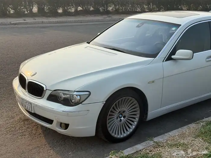 بي ام 740Li 2008 5