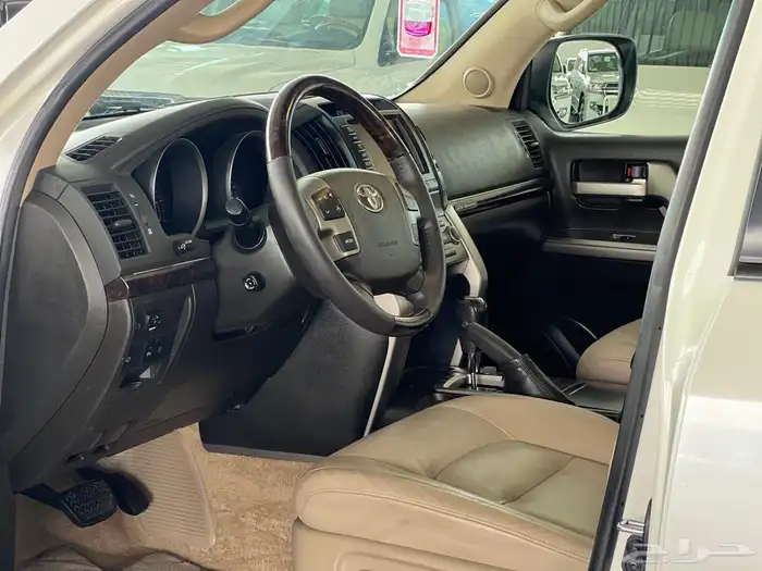 لاندكروزر وكالة سعودي 2011 VX.R 19