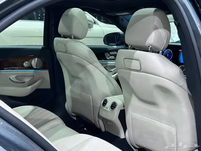 مرسيدس E300 موديل 2019 11