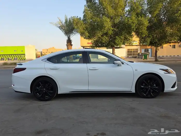 لكزس 2024 ES350 اف اسبورت 4