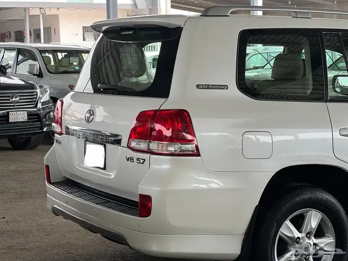 لاندكروزر وكالة سعودي 2011 VX.R 5