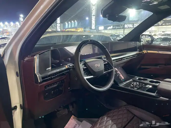 كاديلاك600 إسكاليد 2025في دبي 8