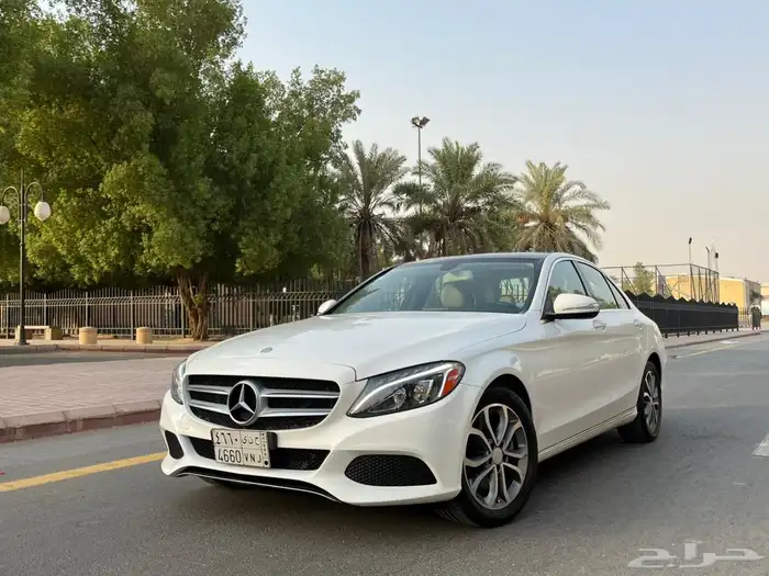 مرسيدس C300 2015 ( بحالة الوكالة ) 26