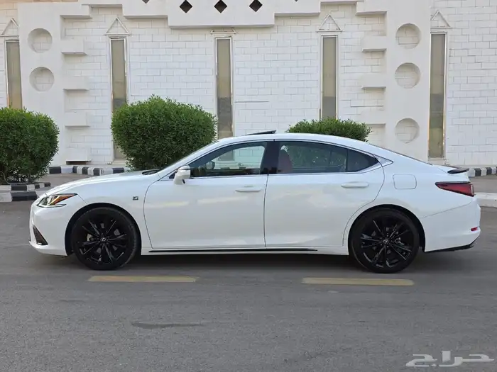 لكزس 2024 ES350 اف اسبورت 3
