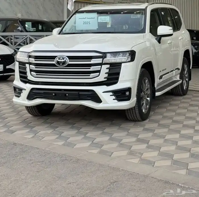 لاندكروزر 2025 19