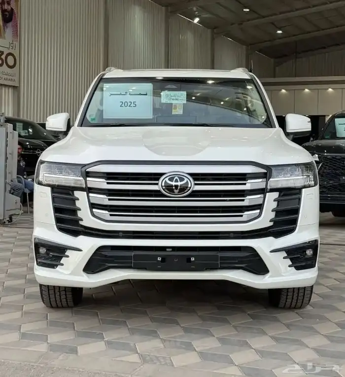 لاندكروزر 2025 18