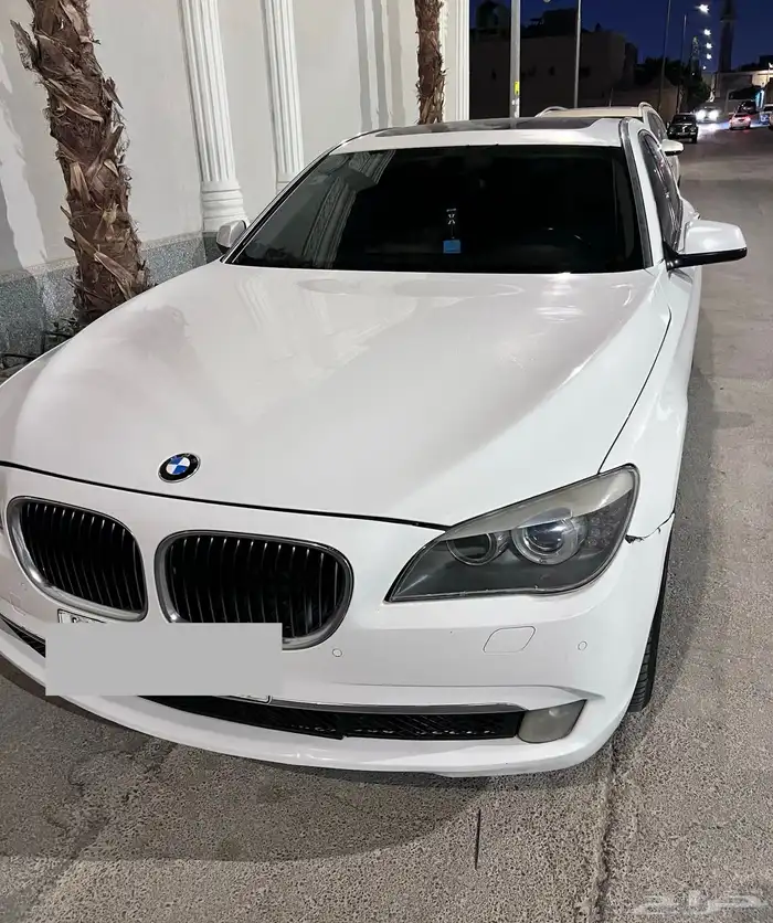 2010 BMW 740Li 0
