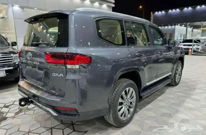لاندكروزر 2025 7