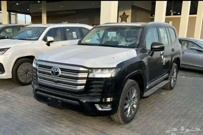 لاندكروزر 2025 4
