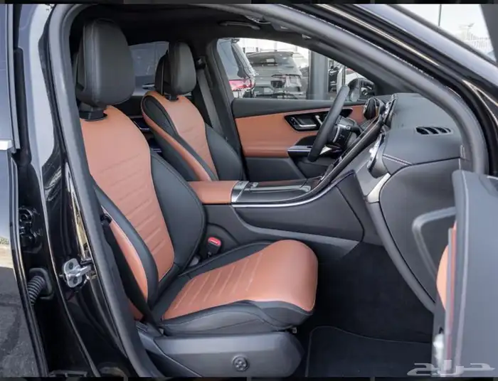 مرسيدس GLC300 Coupe-2025 داخليه جملي  اسود 8